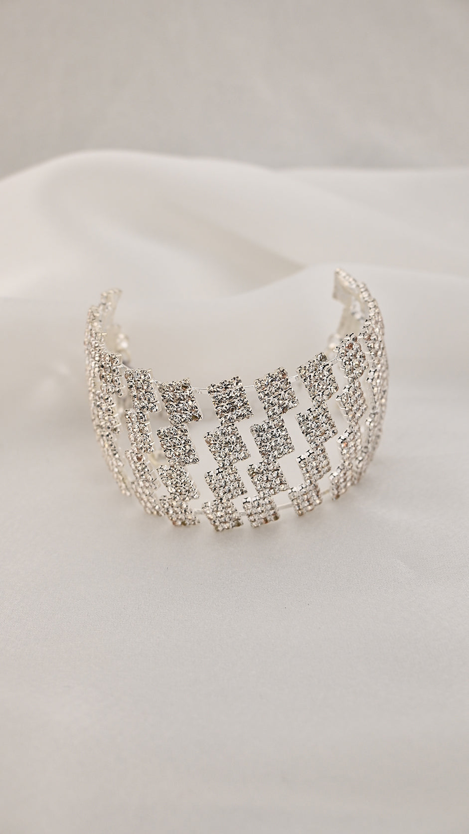 Bracciale geometrico con cristalli