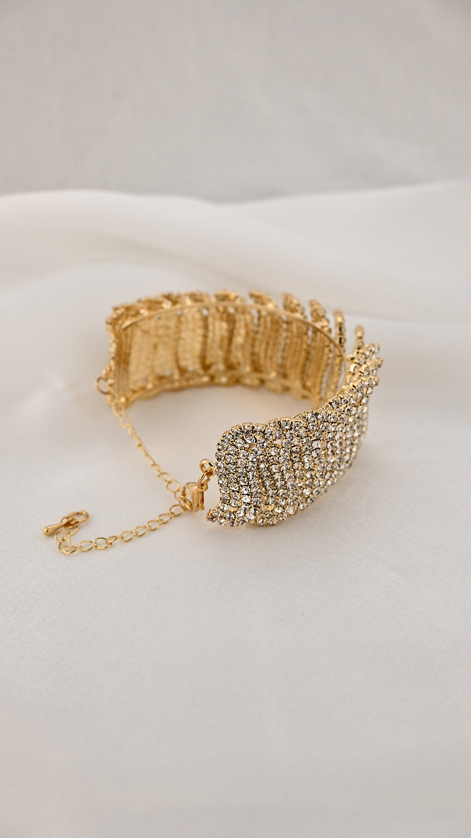 Bracciale geometrico a S con cristalli