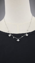 Collana con pendenti quadrati perle e cristalli