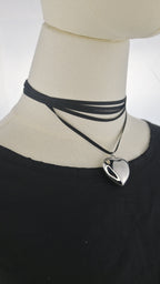 Collana choker con pendente cuore argentato