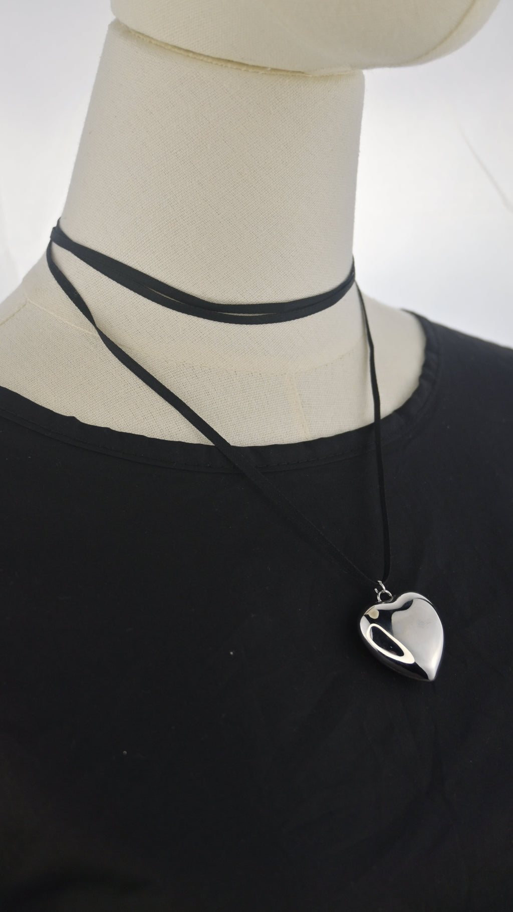 Collana choker con pendente cuore argentato