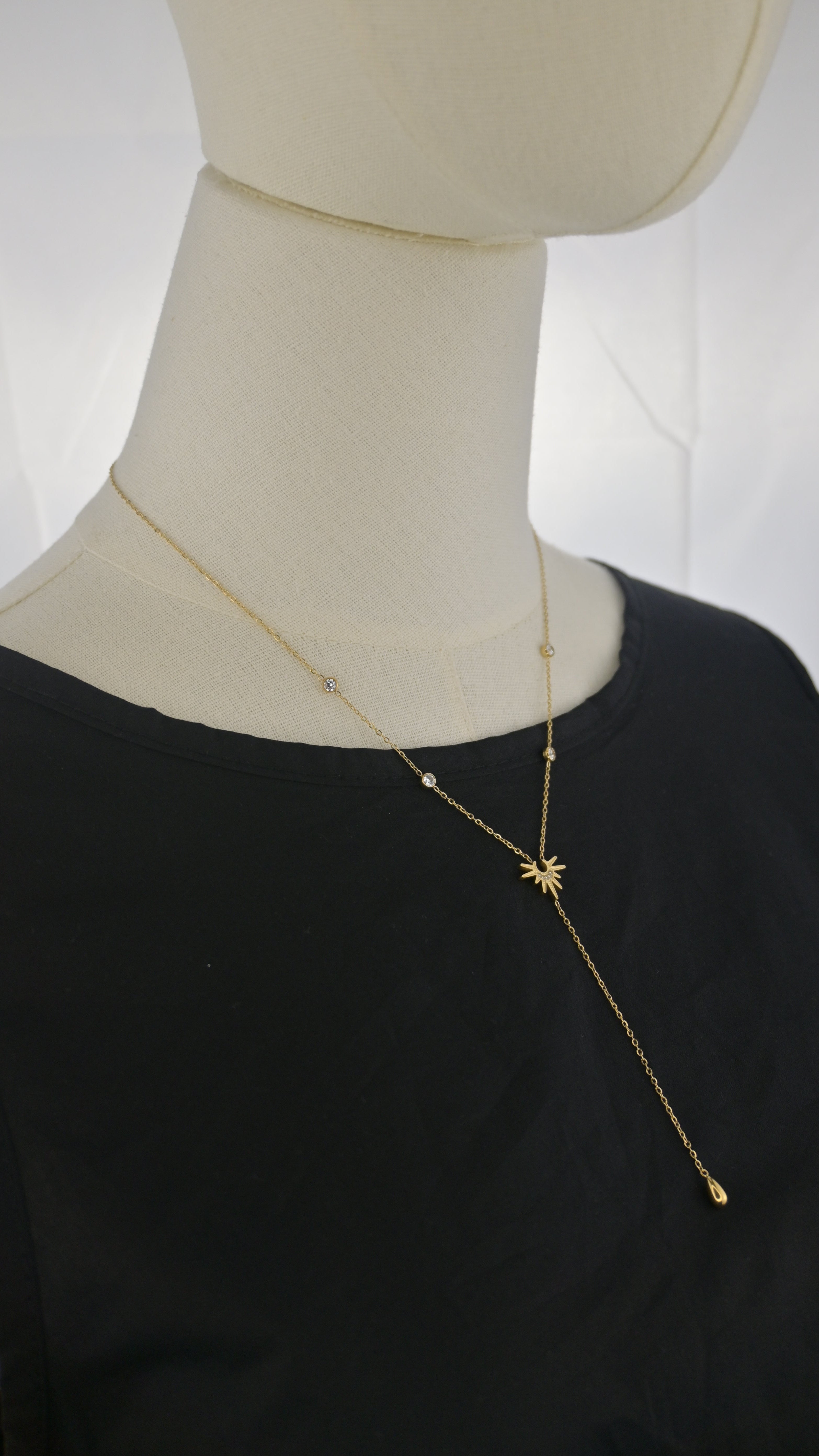 Collana a Y con pendente sole