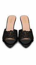 Tabi Ballet Flats with Bow Detail