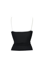 Top aderente con scollo a V incrociato